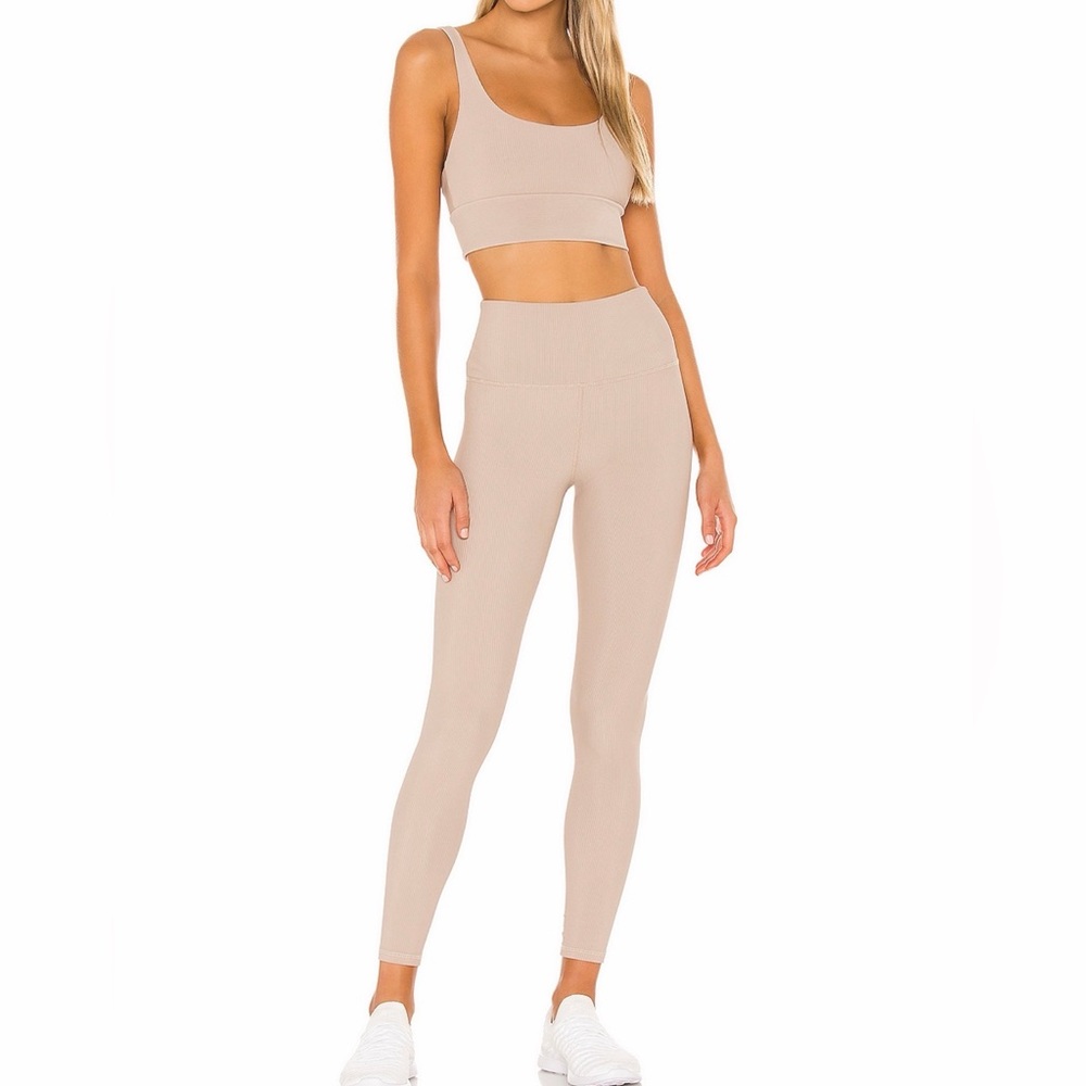 Beach Riot Leah Sports Bra taupe - Picture 6 of 8